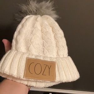Super cute Rae Dunn winter hat